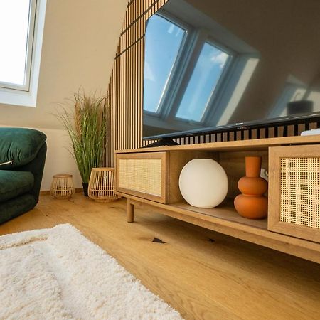 Orestaliving - Penthouse In 2Nd District With View فيينا المظهر الخارجي الصورة
