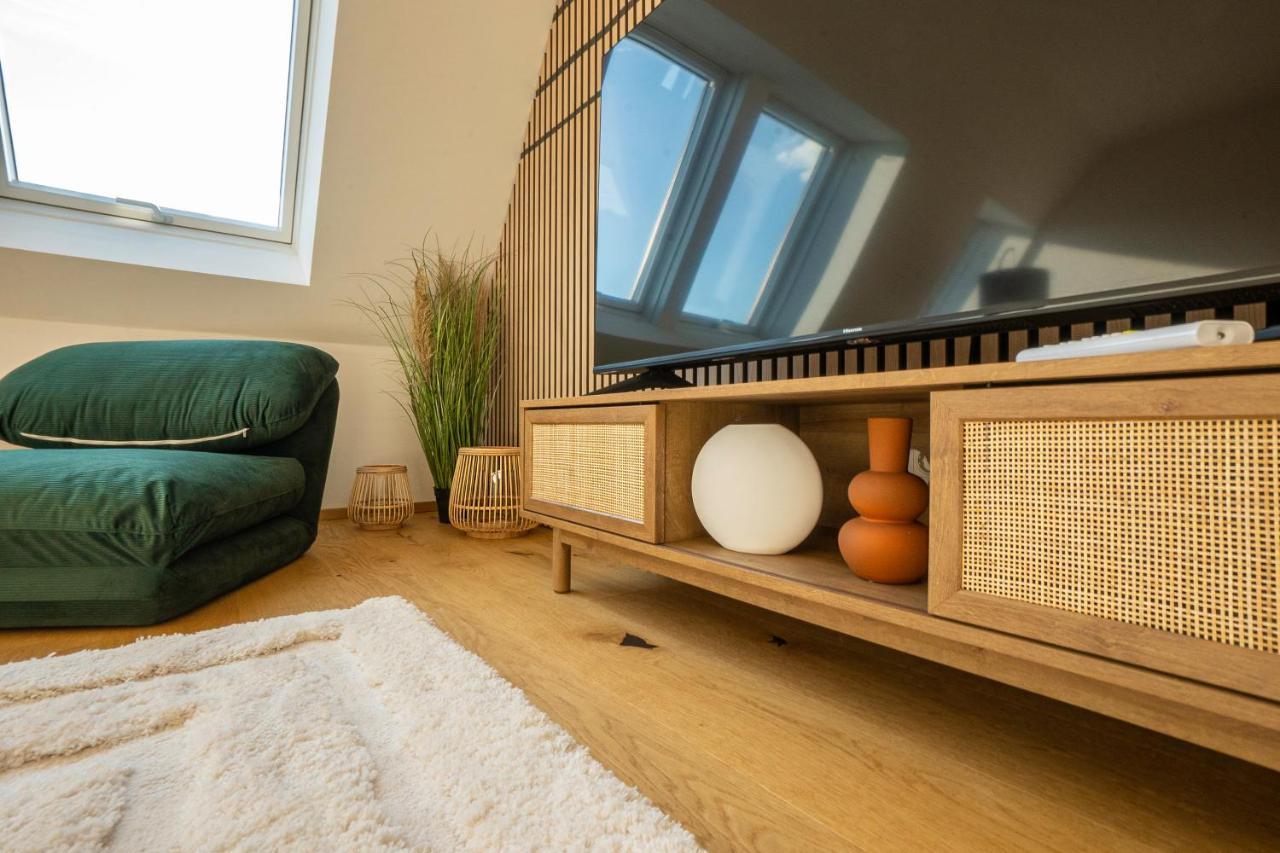 Orestaliving - Penthouse In 2Nd District With View فيينا المظهر الخارجي الصورة