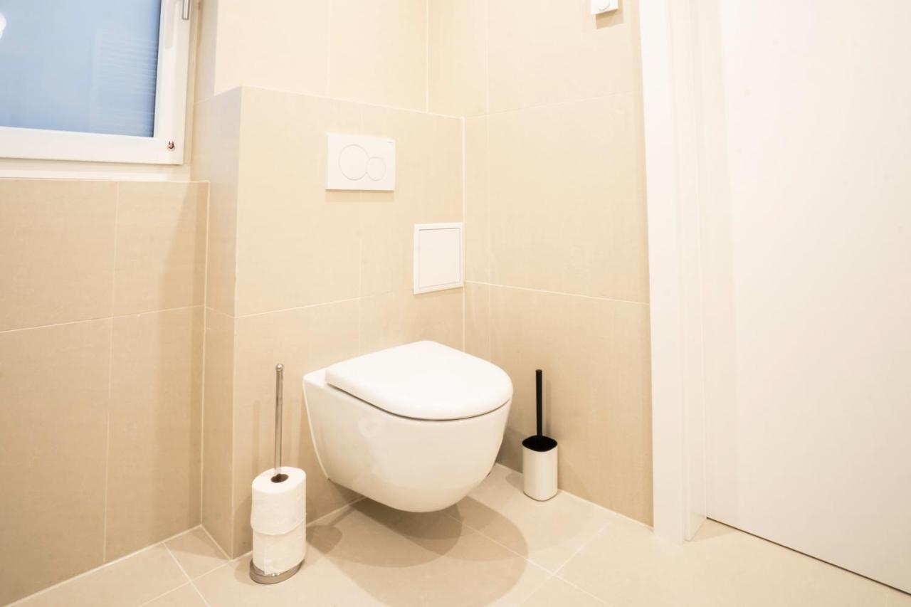 Orestaliving - Penthouse In 2Nd District With View فيينا المظهر الخارجي الصورة