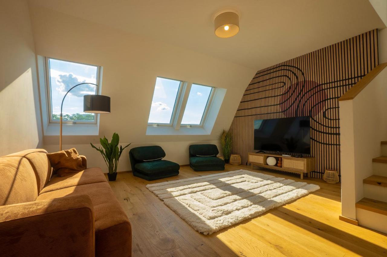 Orestaliving - Penthouse In 2Nd District With View فيينا المظهر الخارجي الصورة